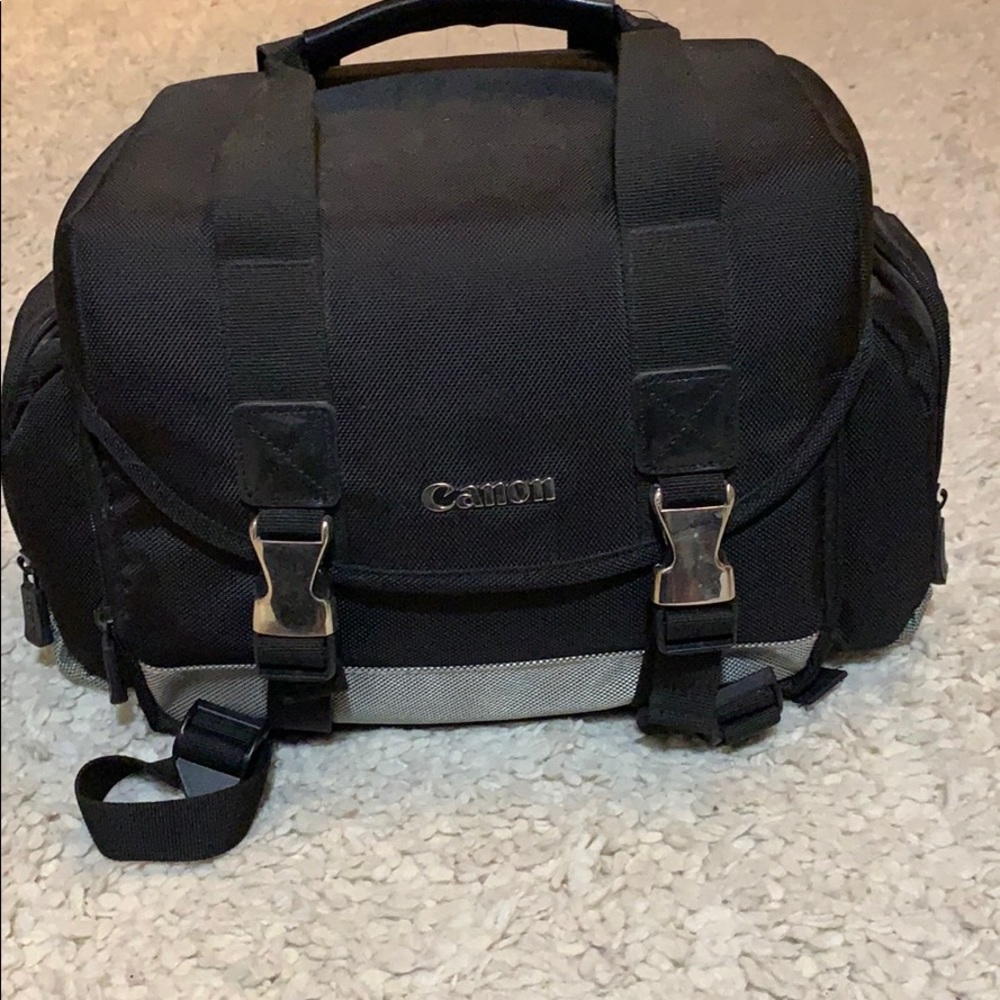 NEVER USED- Canon camera bag